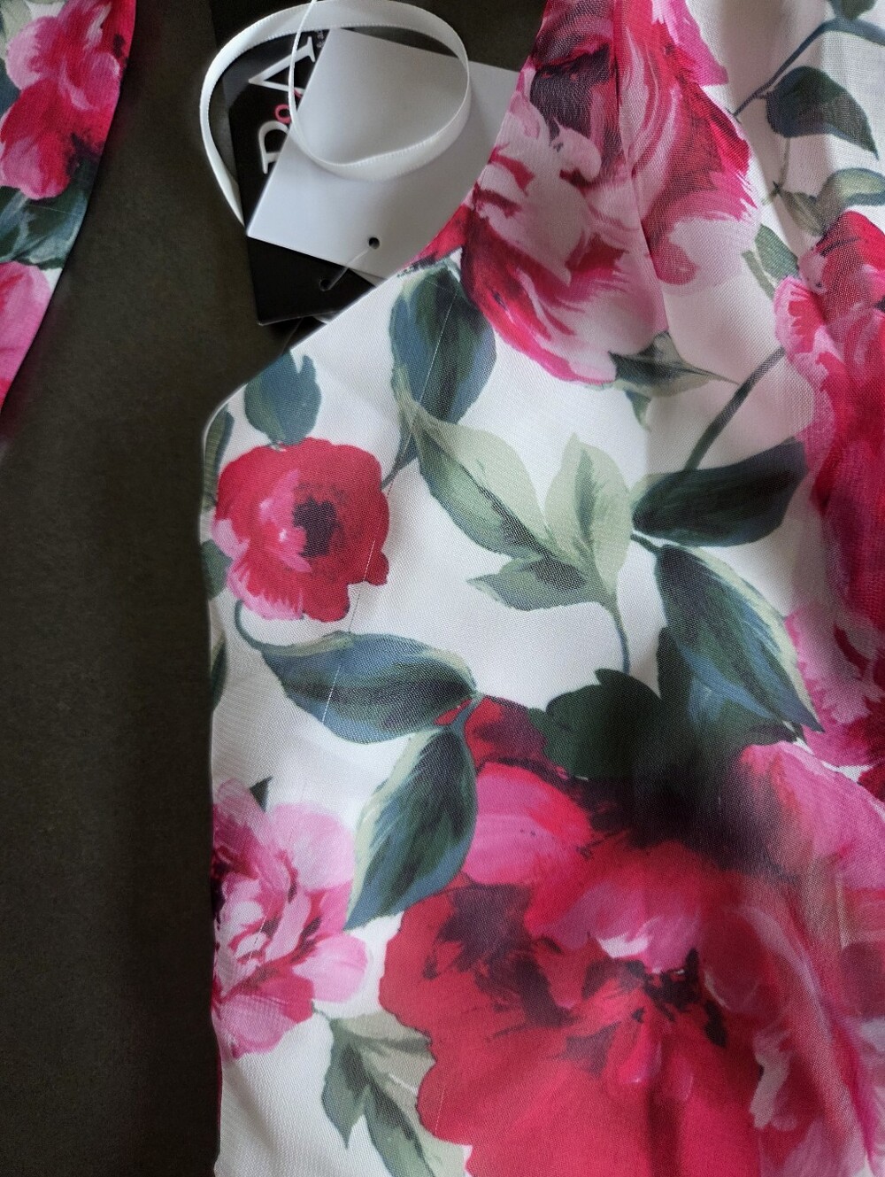 Betsy & Adam Women's Floral Print Ruffled Sleeveless Gown Size 10 NWT - Picture 10 of 14